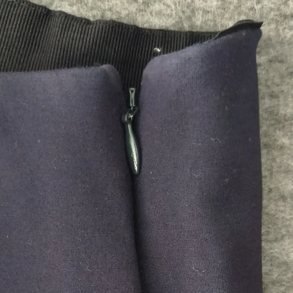 Quince Women's Ultra Stretch Ponte Pintuck Navy Ankle Pants Size M